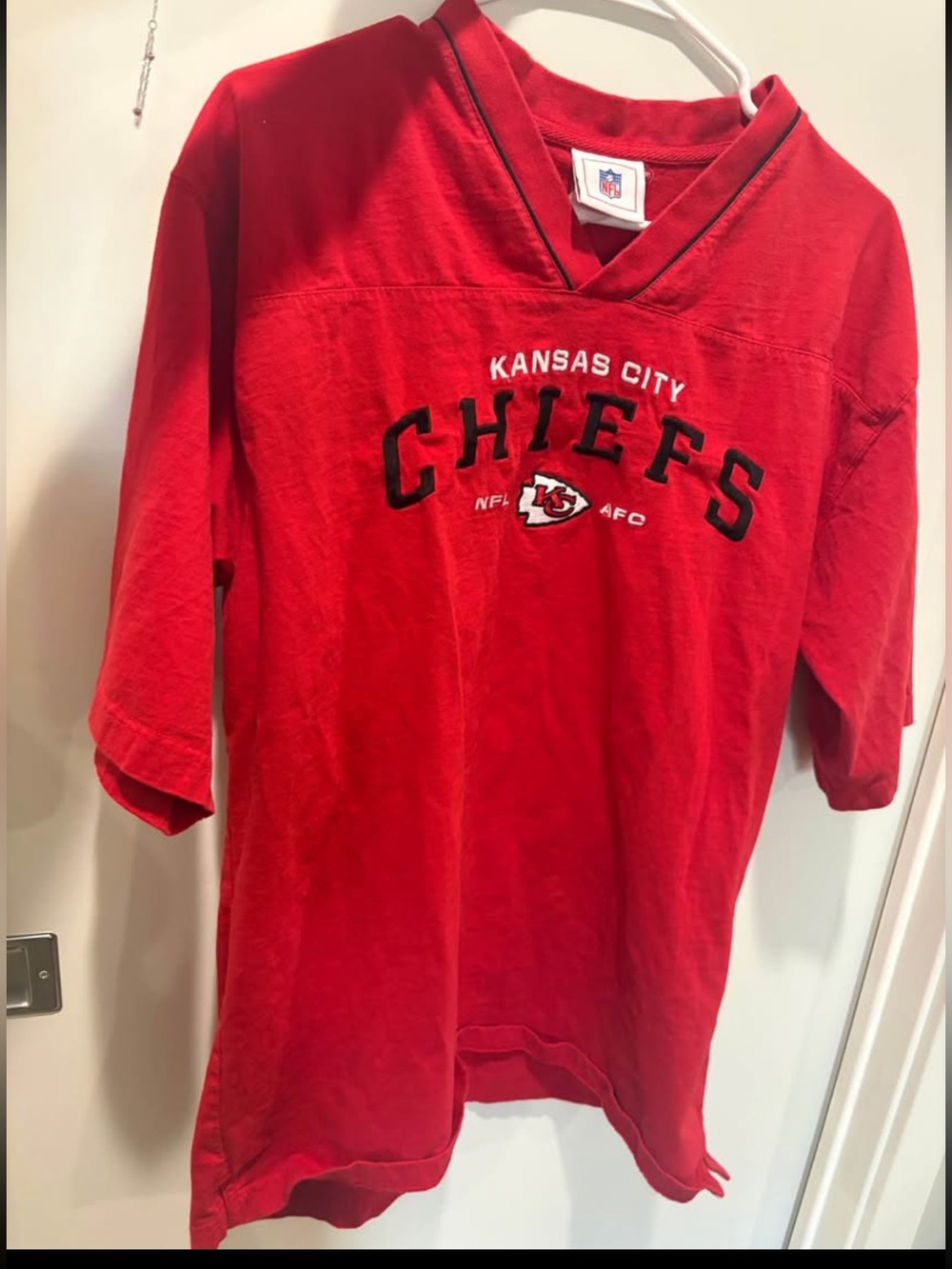 NFL Kansas City Chiefs Red Short Sleeve V-Neck Tee with Black Trim